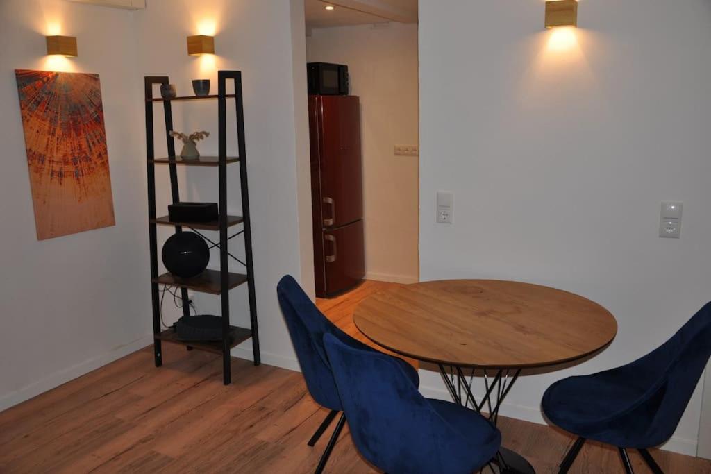 Stadtnaher Heller Souterrain Apartment Oldenburg Ngoại thất bức ảnh